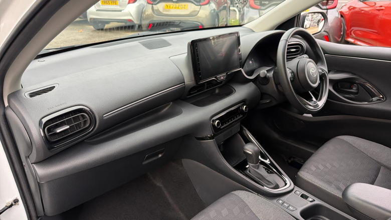 Toyota Yaris 1.5 Hybrid Design 5dr CVT Hybrid Hatchback